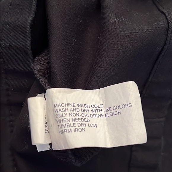 GAP Womens Black Shorts with pockets Size 12 Summer Casual - Picture 8 of 8